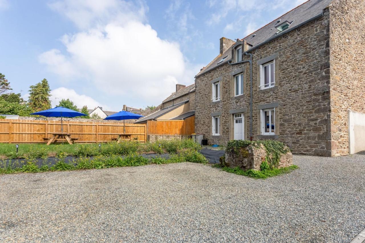 Residence La Colombanaise Saint-Coulomb Exterior photo
